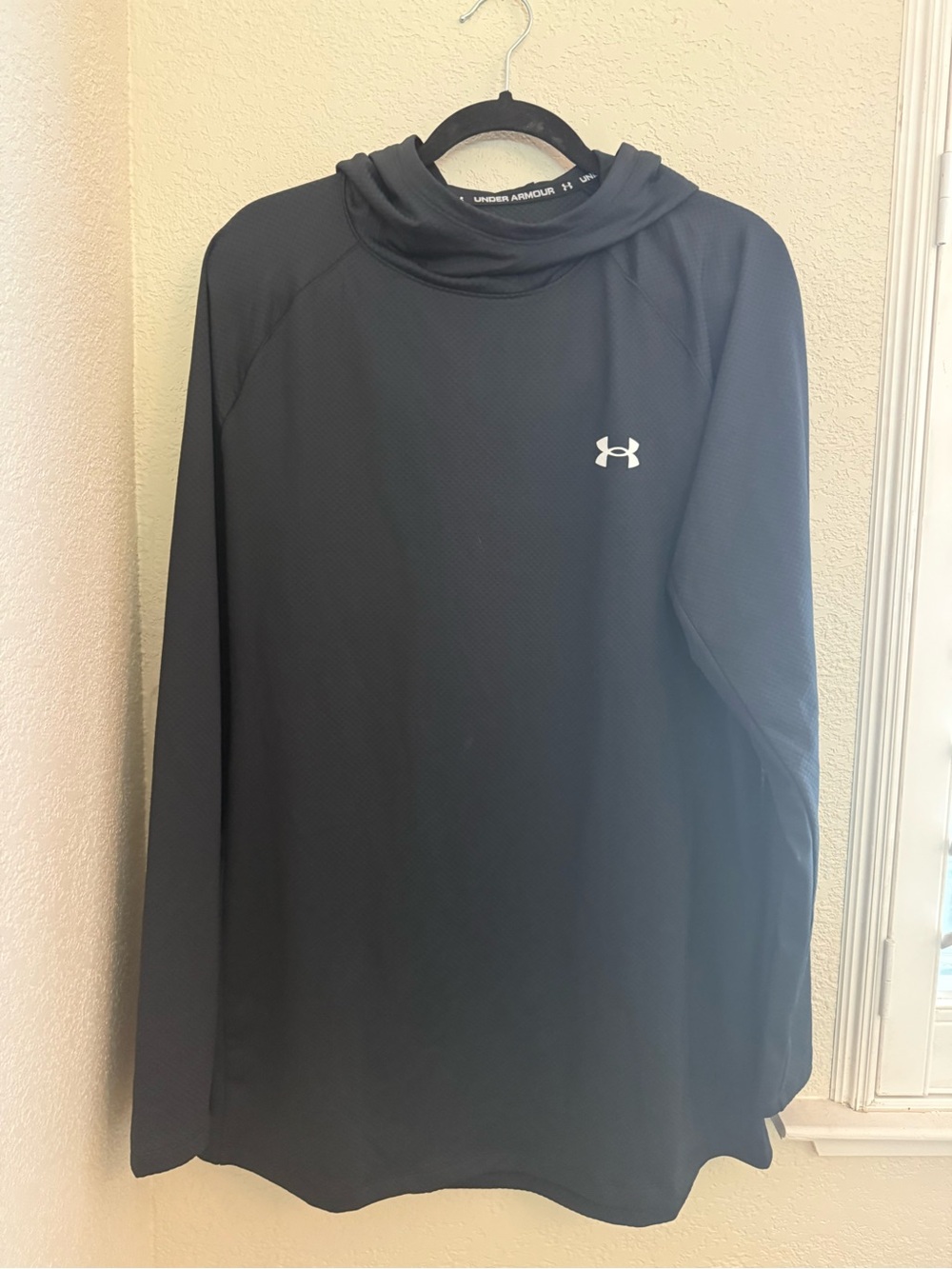 Under Armour Men’s Black Hooded Performance Shirt with White Logo
